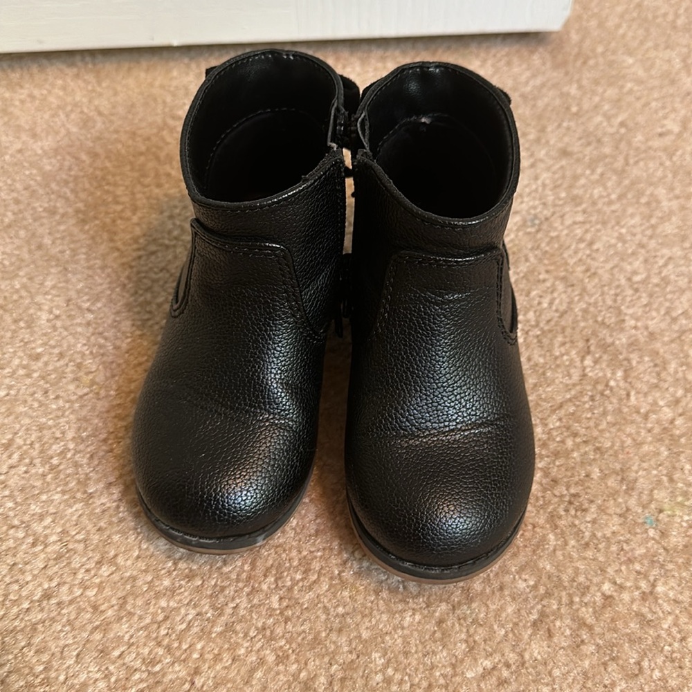 Cat and Jack size 7 toddler boots - Picture 2 of 4